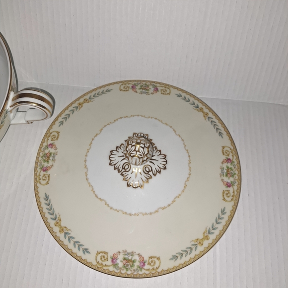 Dinner wear very beautiful can be used for Soup gravy. - Picture 4 of 16